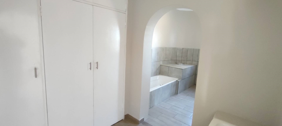 4 Bedroom Property for Sale in Wingate Park Gauteng