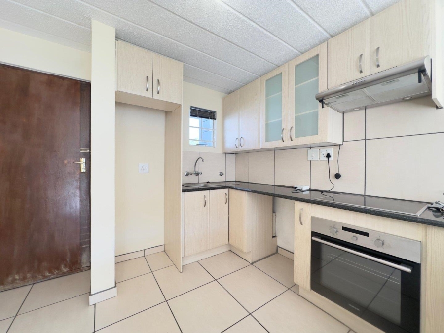 2 Bedroom Property for Sale in Groenkloof Gauteng