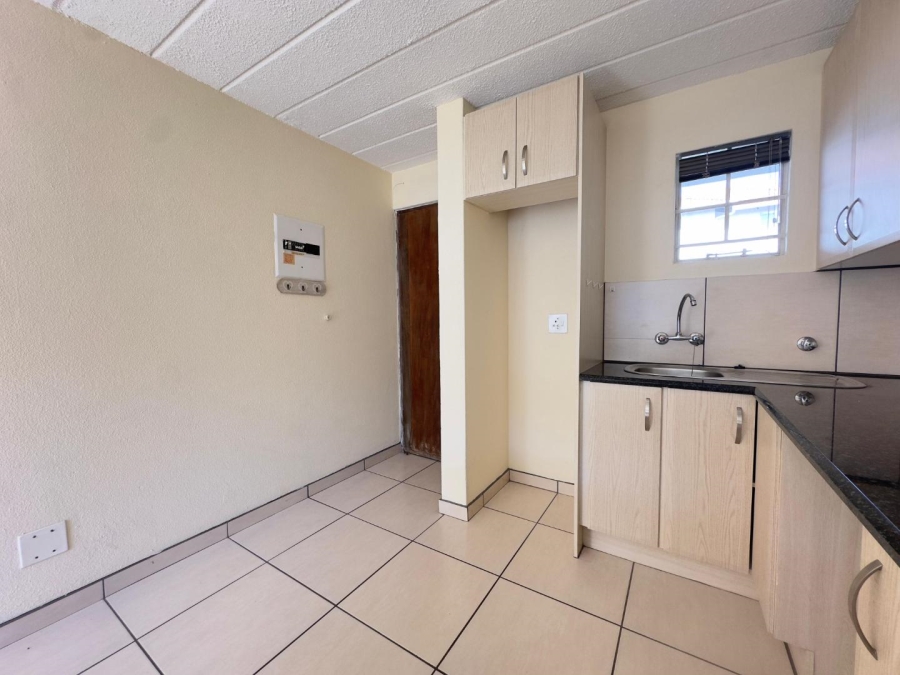 2 Bedroom Property for Sale in Groenkloof Gauteng