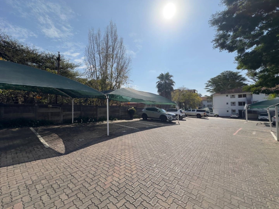 2 Bedroom Property for Sale in Groenkloof Gauteng
