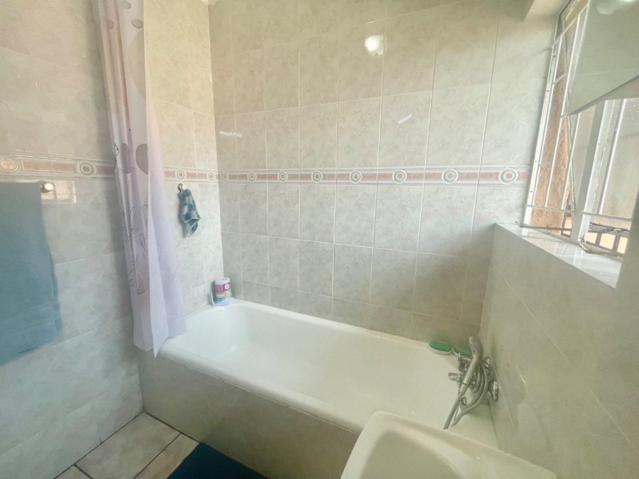 3 Bedroom Property for Sale in Esther Park Gauteng