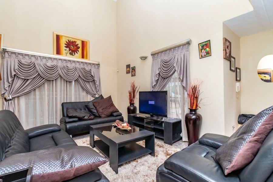 3 Bedroom Property for Sale in Radiokop Gauteng