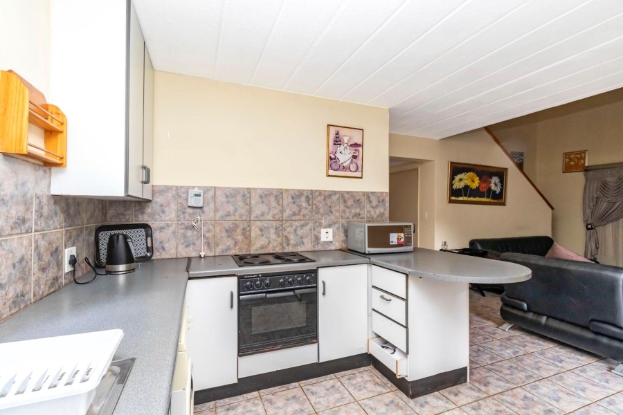 3 Bedroom Property for Sale in Radiokop Gauteng