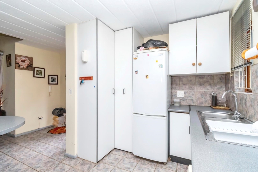 3 Bedroom Property for Sale in Radiokop Gauteng