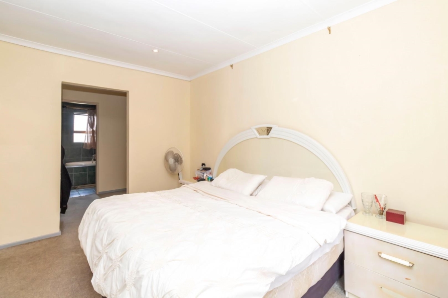 3 Bedroom Property for Sale in Radiokop Gauteng