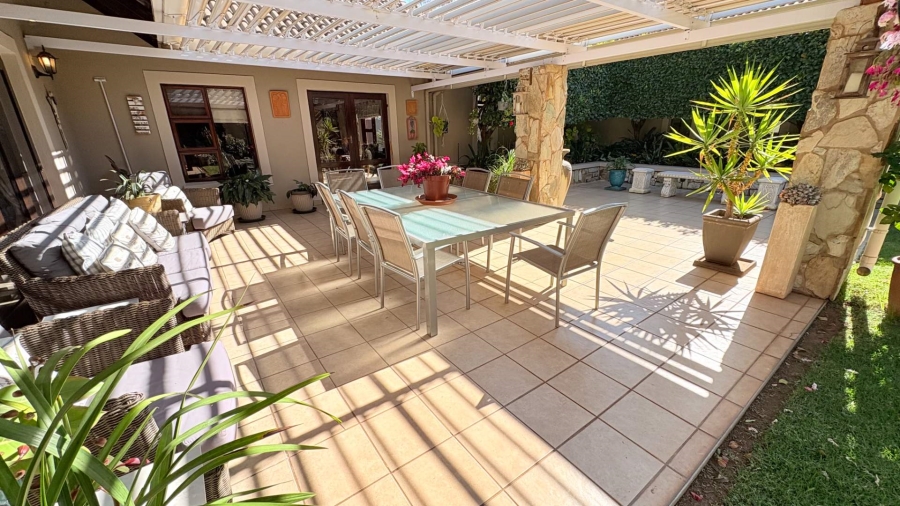 4 Bedroom Property for Sale in Midfield Estate Gauteng