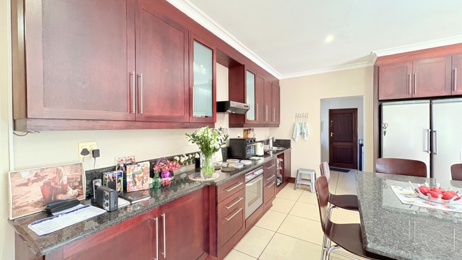 4 Bedroom Property for Sale in Midfield Estate Gauteng
