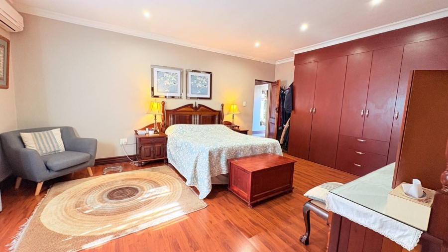 4 Bedroom Property for Sale in Midfield Estate Gauteng