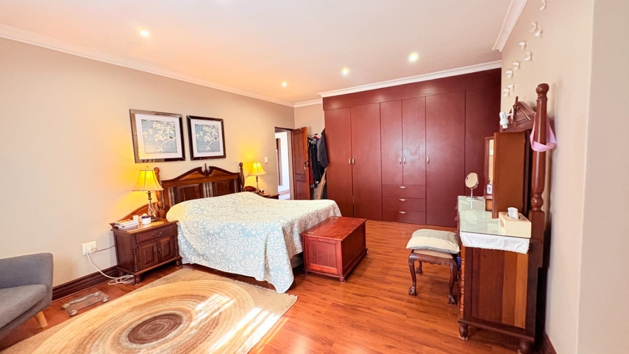 4 Bedroom Property for Sale in Midfield Estate Gauteng