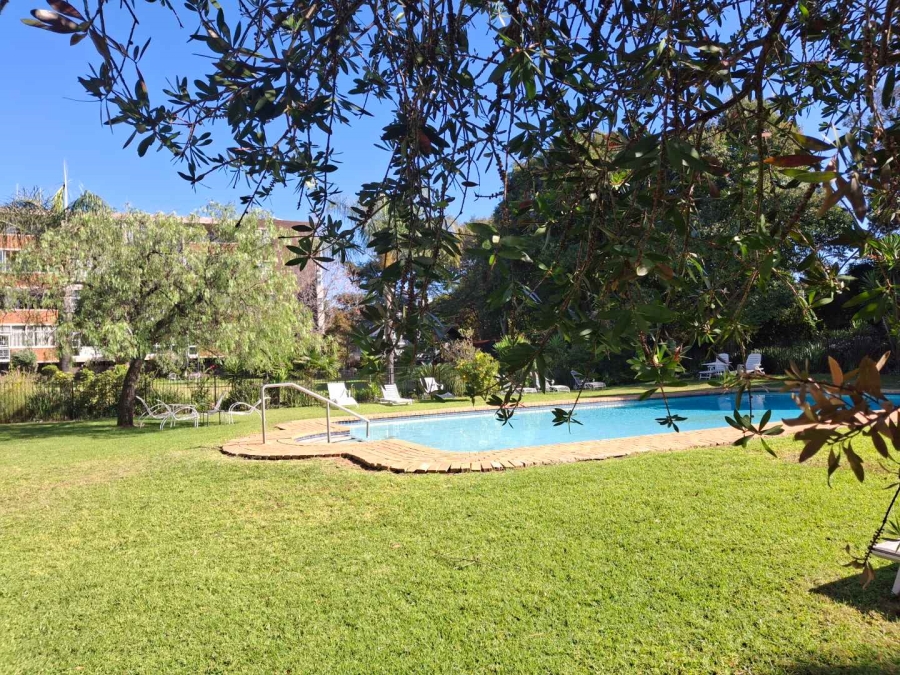 To Let 3 Bedroom Property for Rent in Illovo Gauteng