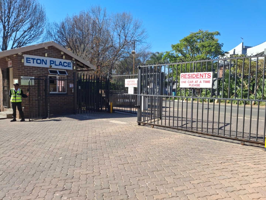 To Let 3 Bedroom Property for Rent in Illovo Gauteng