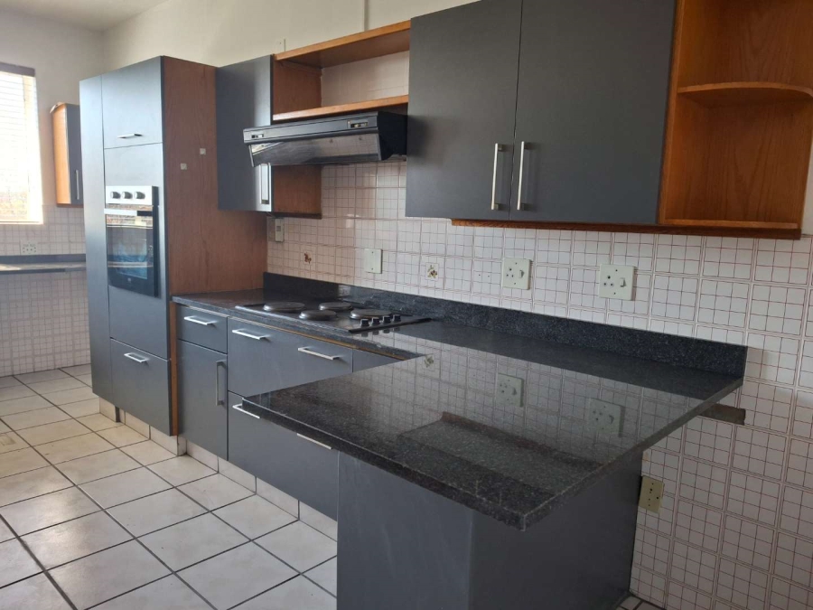 To Let 3 Bedroom Property for Rent in Illovo Gauteng