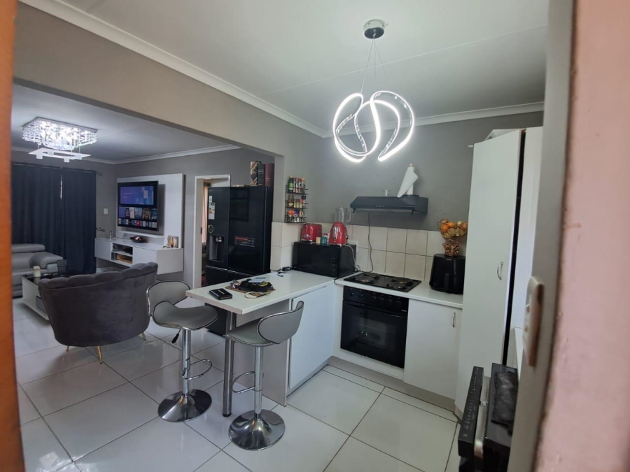 3 Bedroom Property for Sale in Noordwyk Gauteng
