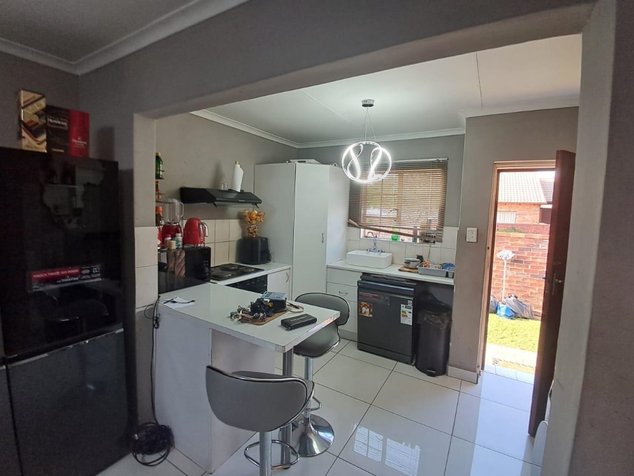 3 Bedroom Property for Sale in Noordwyk Gauteng