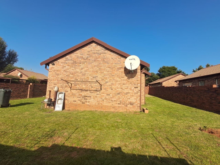 3 Bedroom Property for Sale in Noordwyk Gauteng