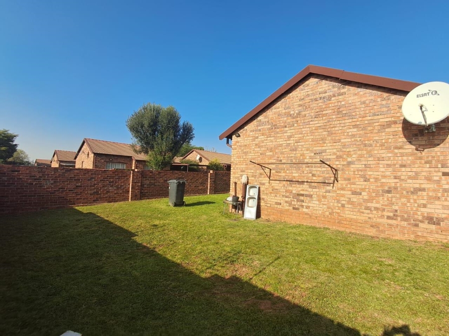 3 Bedroom Property for Sale in Noordwyk Gauteng