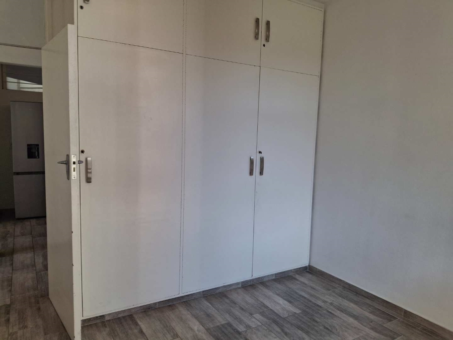 To Let 2 Bedroom Property for Rent in Illovo Gauteng