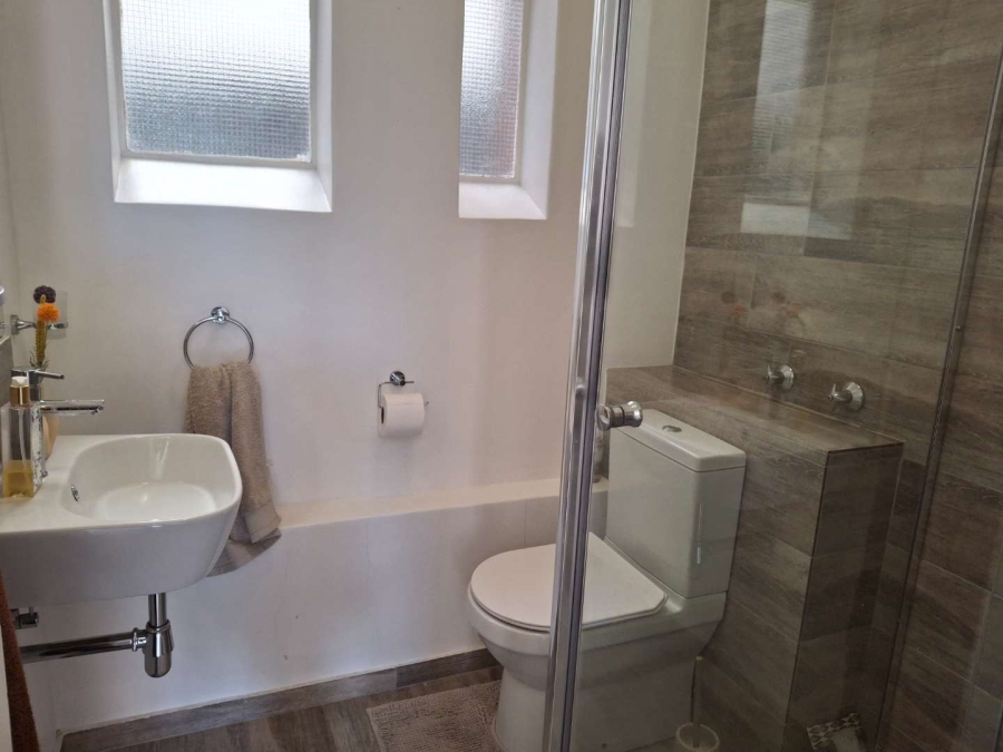 To Let 2 Bedroom Property for Rent in Illovo Gauteng