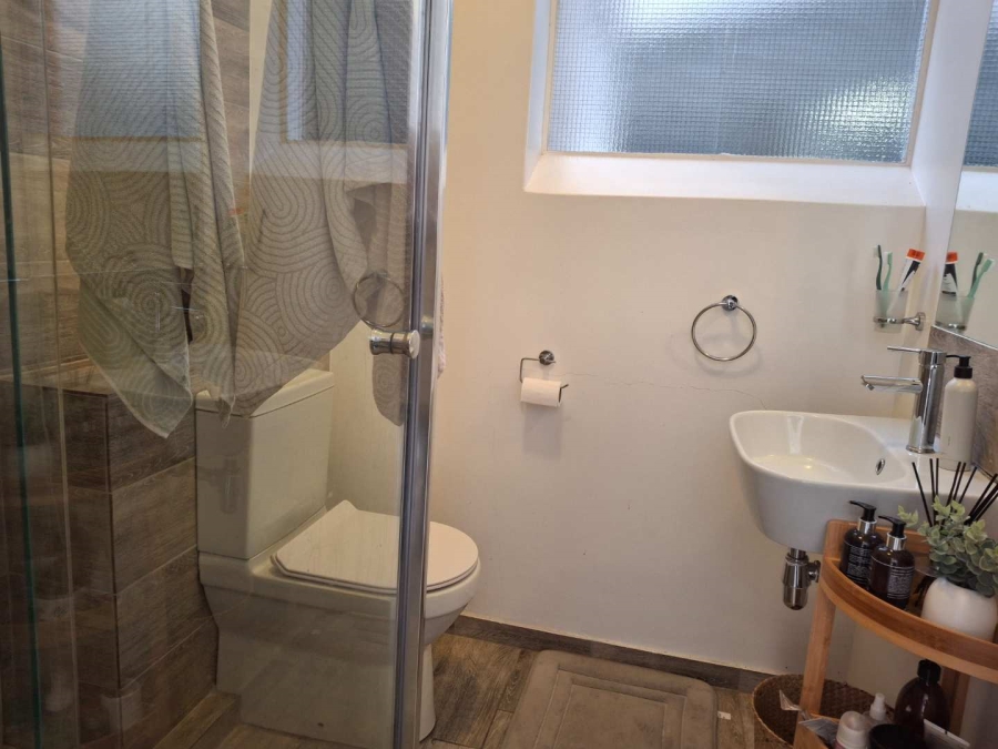 To Let 2 Bedroom Property for Rent in Illovo Gauteng