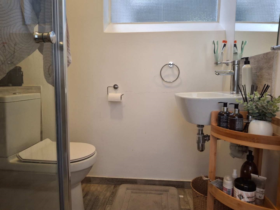 To Let 2 Bedroom Property for Rent in Illovo Gauteng