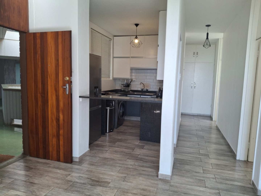 To Let 2 Bedroom Property for Rent in Illovo Gauteng