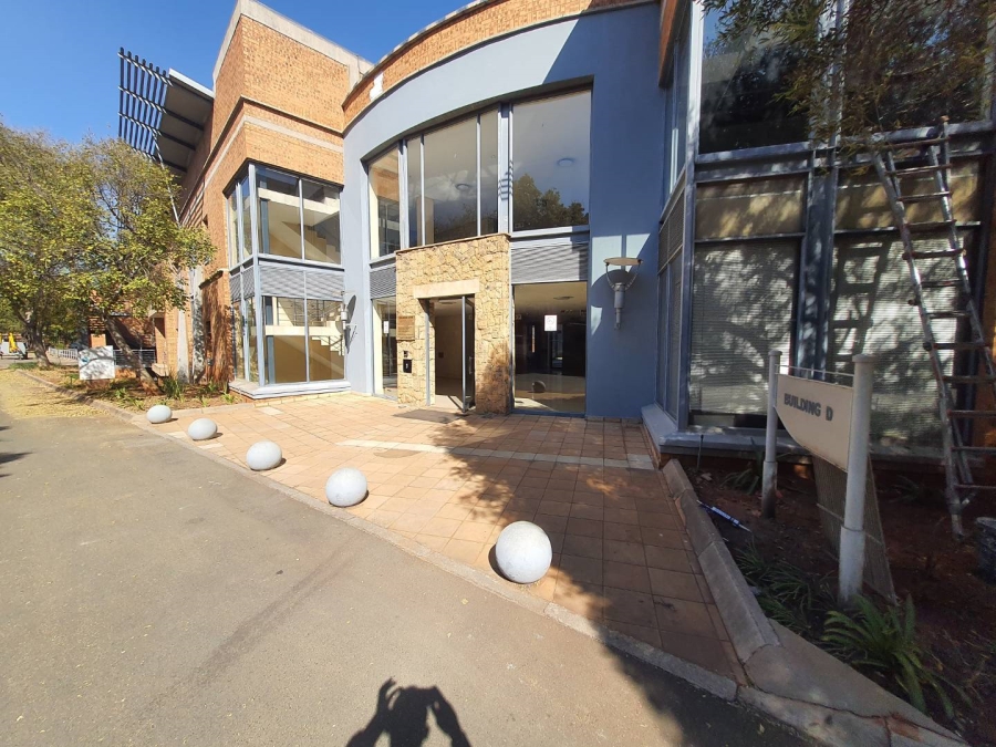 To Let commercial Property for Rent in Die Hoewes Gauteng