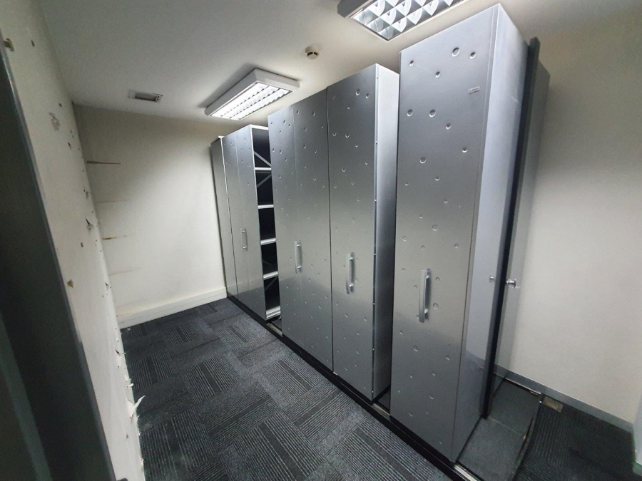 To Let commercial Property for Rent in Die Hoewes Gauteng