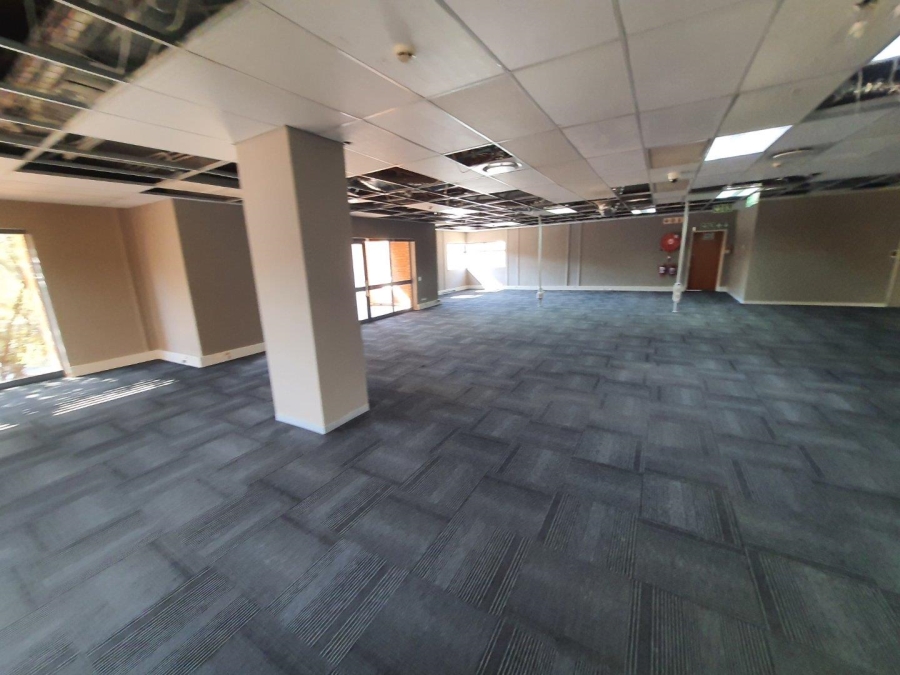 To Let commercial Property for Rent in Die Hoewes Gauteng