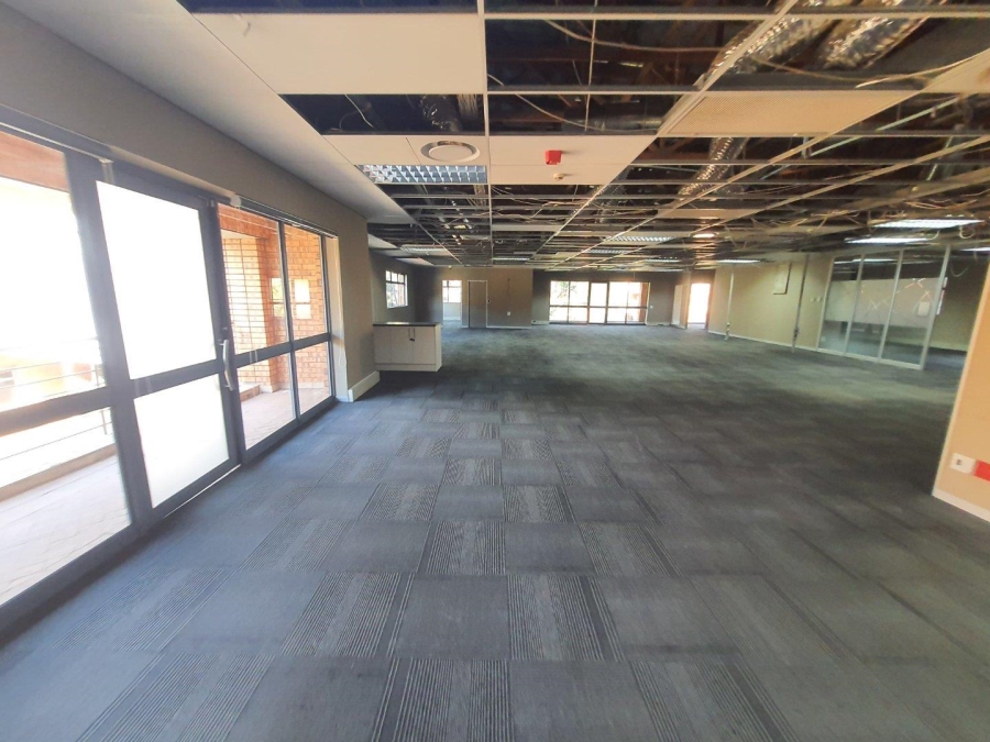 To Let commercial Property for Rent in Die Hoewes Gauteng
