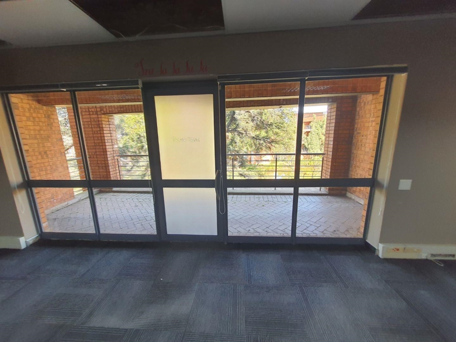 To Let commercial Property for Rent in Die Hoewes Gauteng