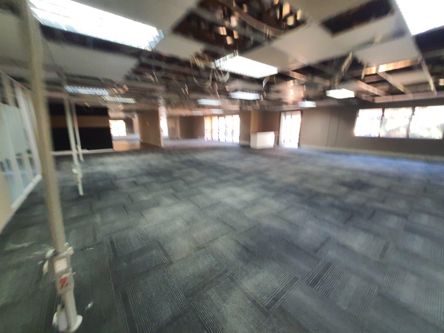 To Let commercial Property for Rent in Die Hoewes Gauteng
