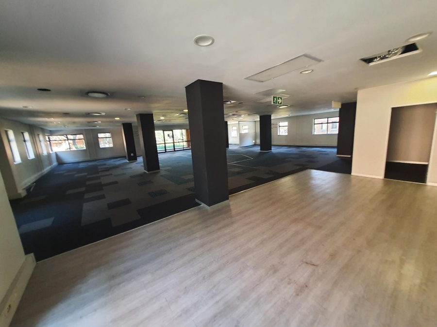 Commercial Property for Sale in Die Hoewes Gauteng