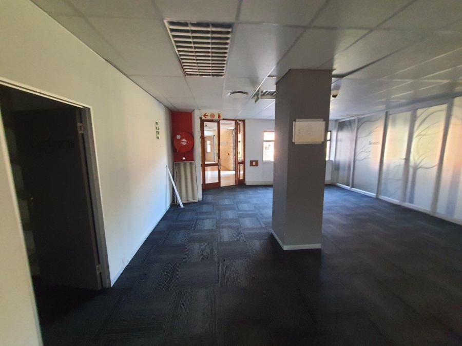 Commercial Property for Sale in Die Hoewes Gauteng