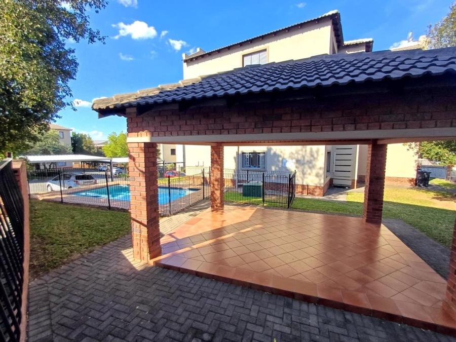 To Let 2 Bedroom Property for Rent in Bloubosrand Gauteng