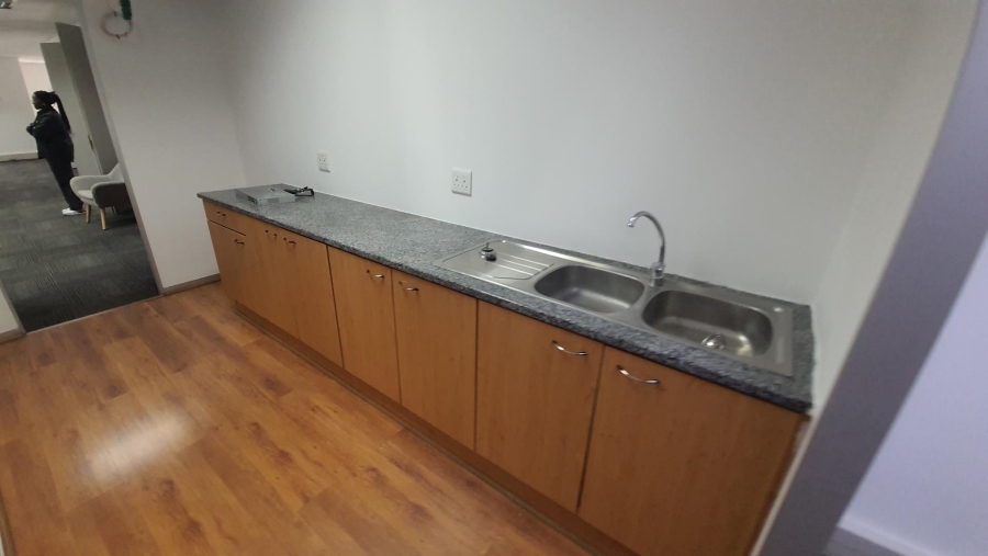 Commercial Property for Sale in Die Hoewes Gauteng