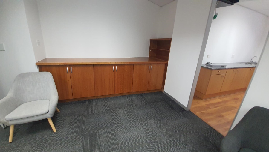 Commercial Property for Sale in Die Hoewes Gauteng