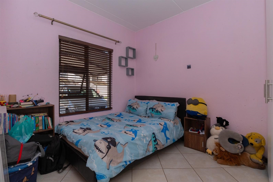 2 Bedroom Property for Sale in Goedeburg Gauteng