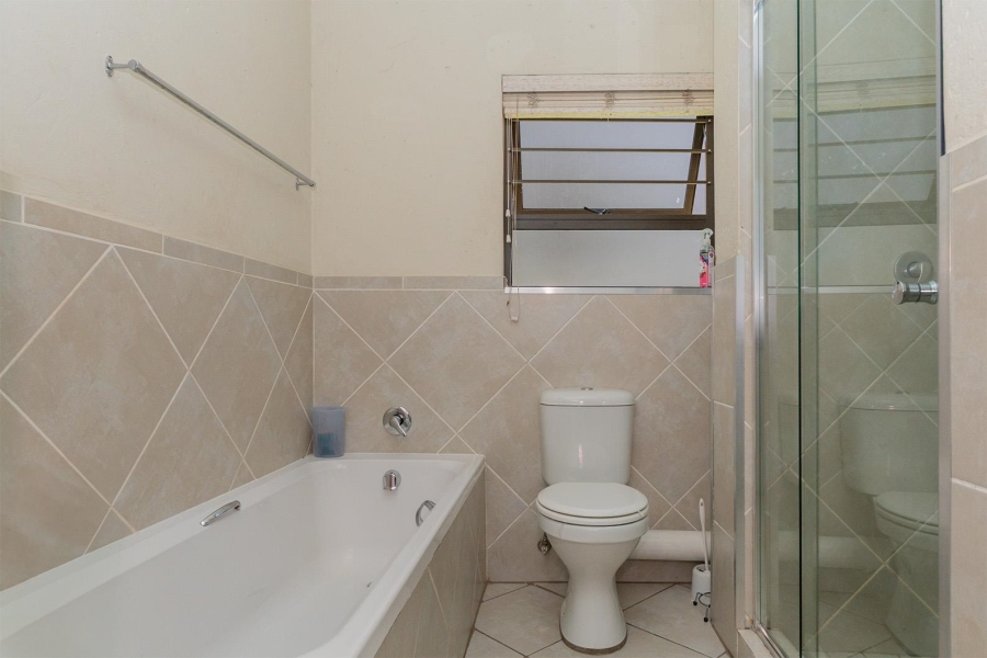2 Bedroom Property for Sale in Goedeburg Gauteng