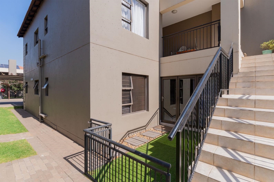2 Bedroom Property for Sale in Goedeburg Gauteng
