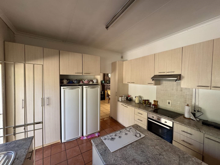 4 Bedroom Property for Sale in Brackendowns Gauteng