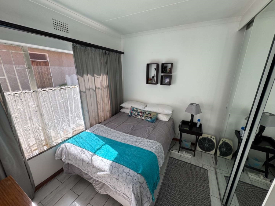 4 Bedroom Property for Sale in Brackendowns Gauteng
