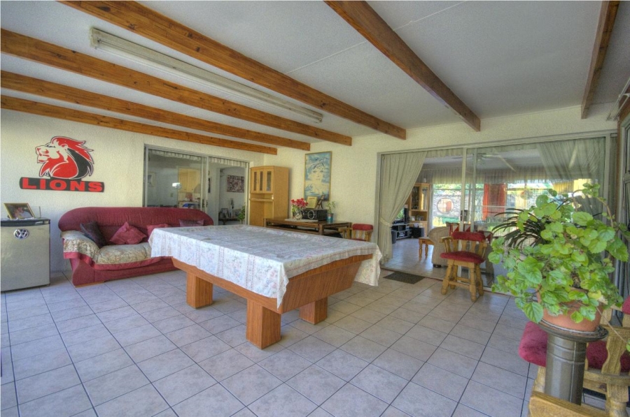 5 Bedroom Property for Sale in Brackenhurst Gauteng