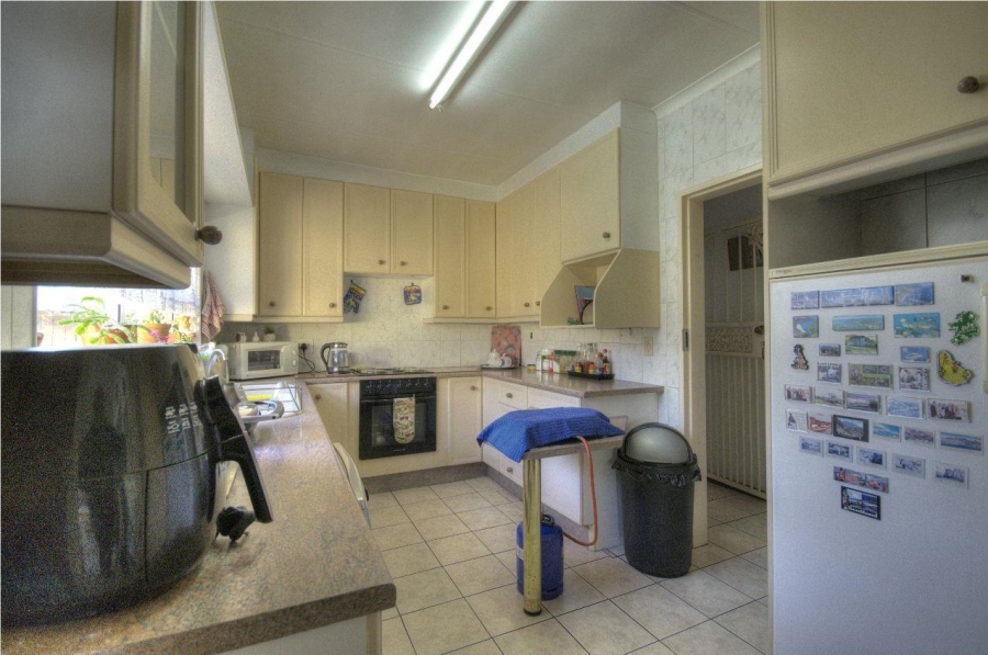 5 Bedroom Property for Sale in Brackenhurst Gauteng