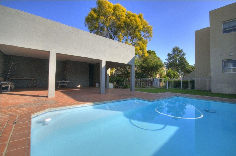 2 Bedroom Property for Sale in Brackendowns Gauteng