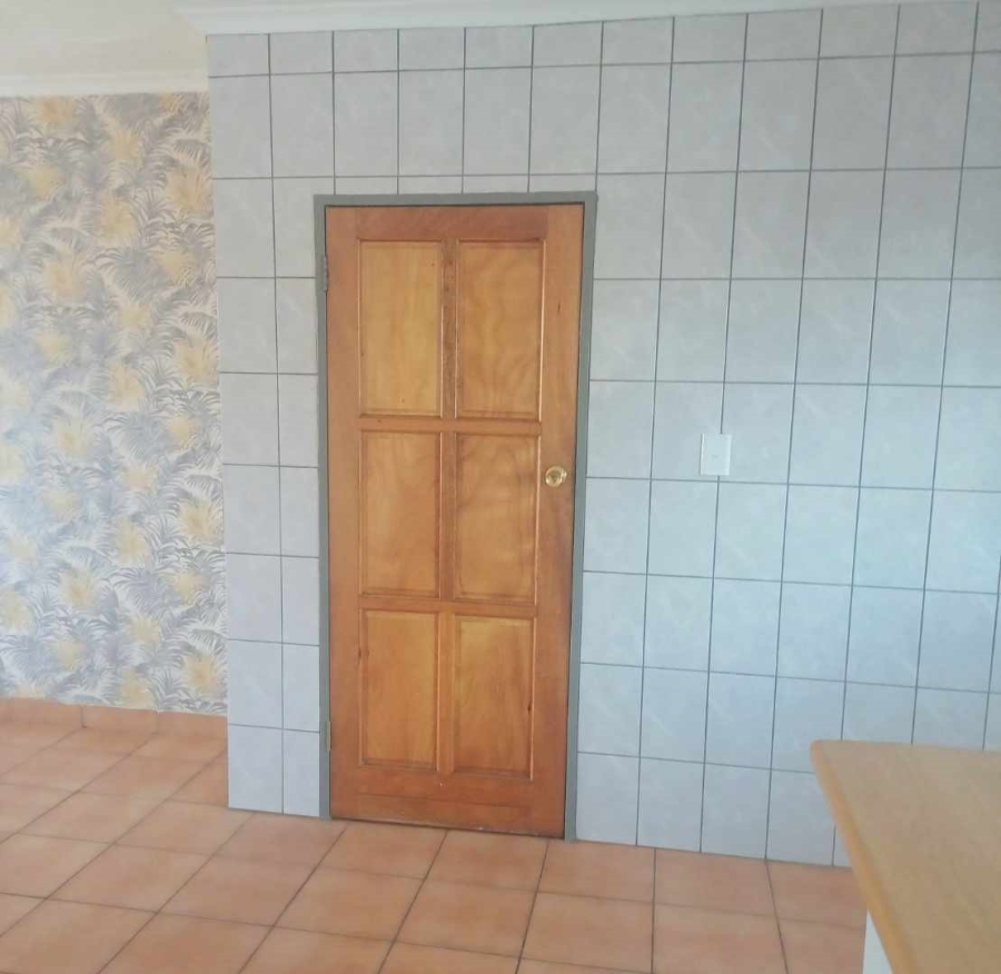 2 Bedroom Property for Sale in Crystal Park Gauteng