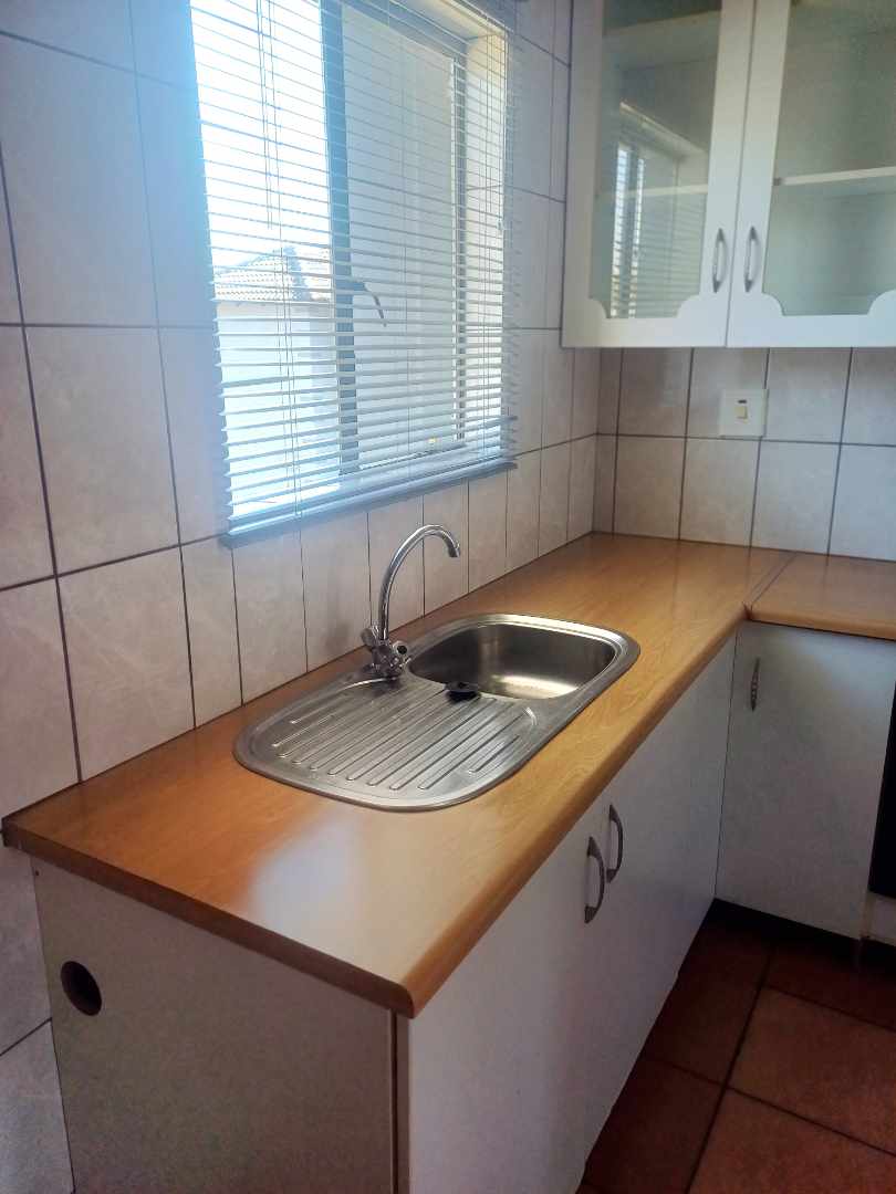 2 Bedroom Property for Sale in Crystal Park Gauteng