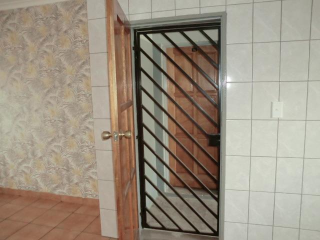 2 Bedroom Property for Sale in Crystal Park Gauteng
