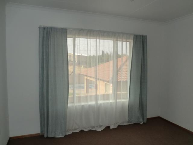 2 Bedroom Property for Sale in Crystal Park Gauteng