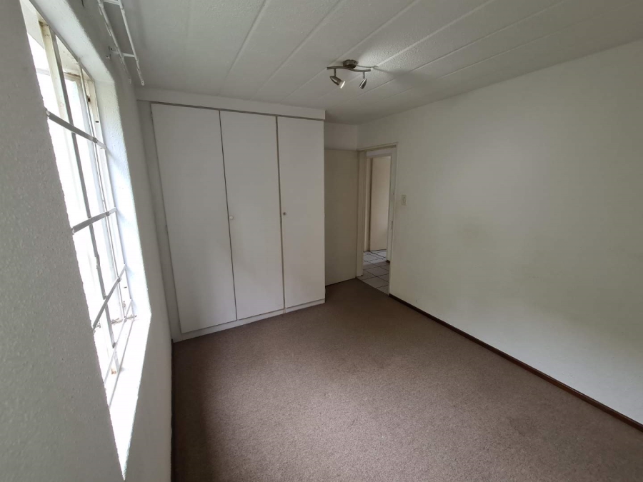 To Let 2 Bedroom Property for Rent in Groenkloof Gauteng