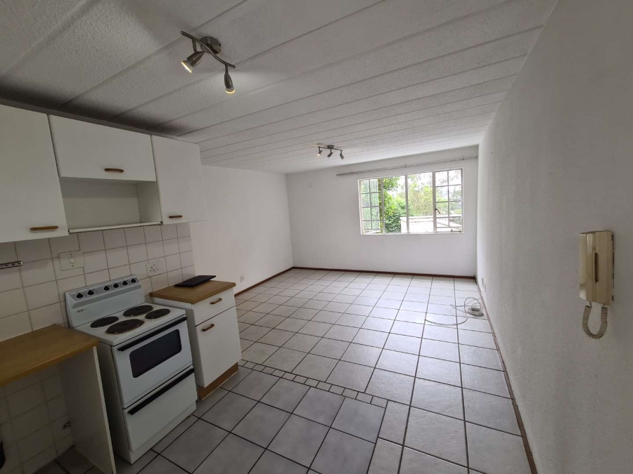 To Let 2 Bedroom Property for Rent in Groenkloof Gauteng